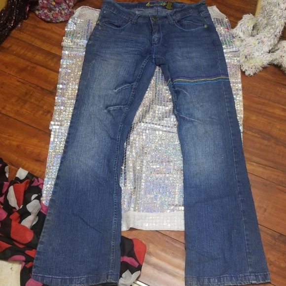 Jeans with coloful stitching - Picture 8 of 8